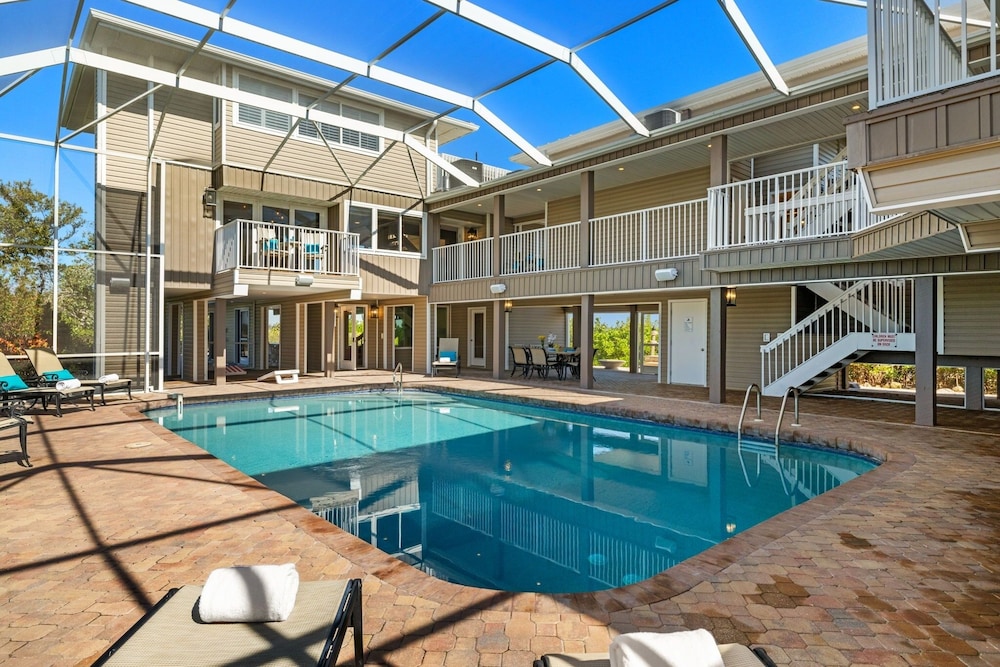 21381 Widgeon Point 6 Bedroom Estate