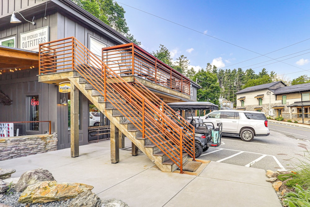 Walk to Shops, Eats & Trails: Blowing Rock Escape!