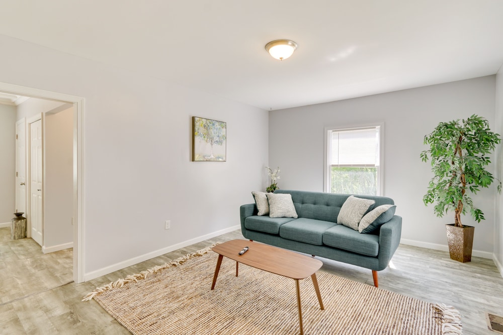 Pet-friendly Connecticut Retreat Near Golfing! - Property Image 1