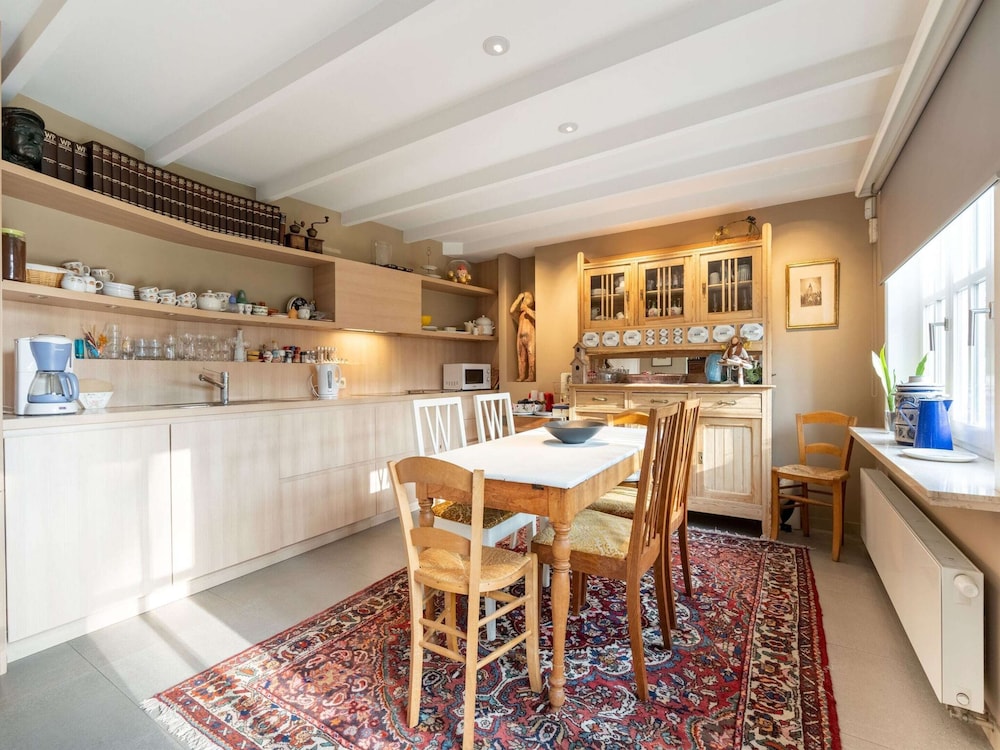 Apartment in Kruibeke Wissekerke Castle