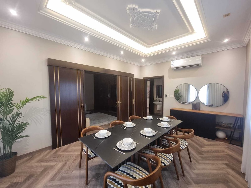 Hometel Khozama Jed