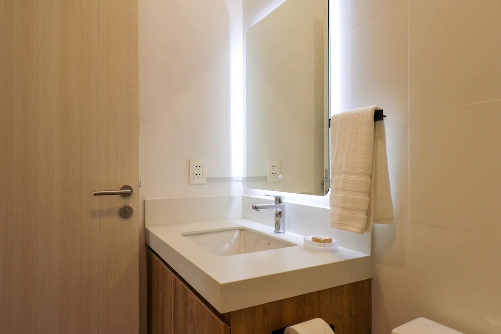 w Comfy 2BR w Balcony Near Larcomar