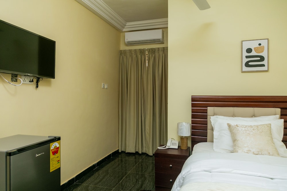 Sunrise Cave Guest House view 3