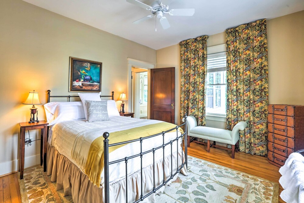 Lovely Apt, 1 Block to Downtown Danville view 4