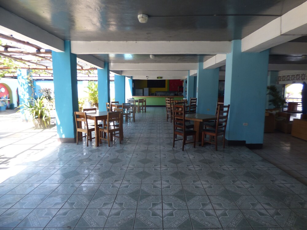 Granada Vacations - Hostal Surfing Donkey At The Lake - Hostel - Property Image 7