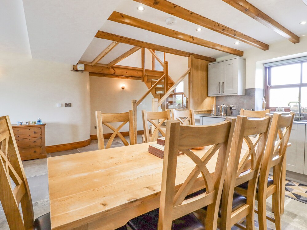 Orcaber Farmhouse