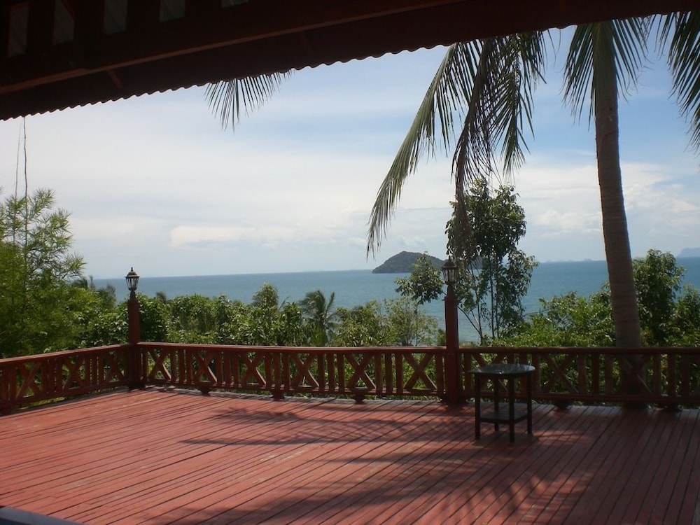 Golden Hill Resort