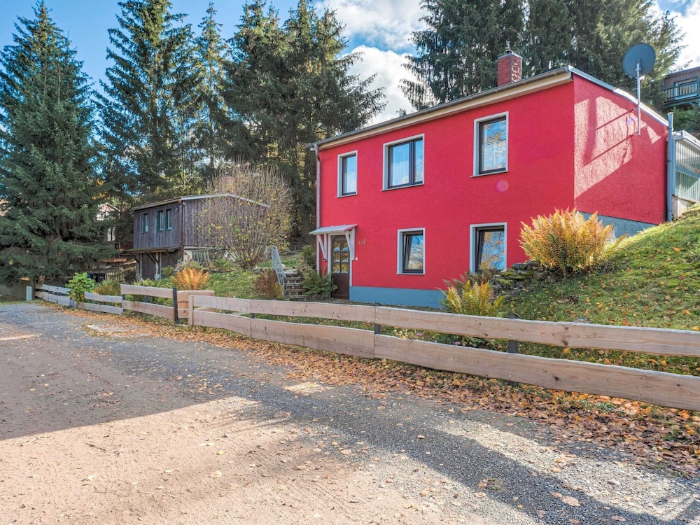 Spacious Apartment near Lake in Guntersberge view 3