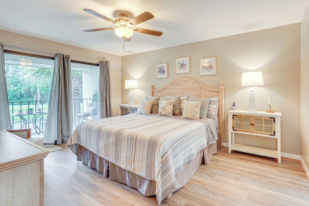 Pool & Beach Trolley Access: PCB Resort Condo!