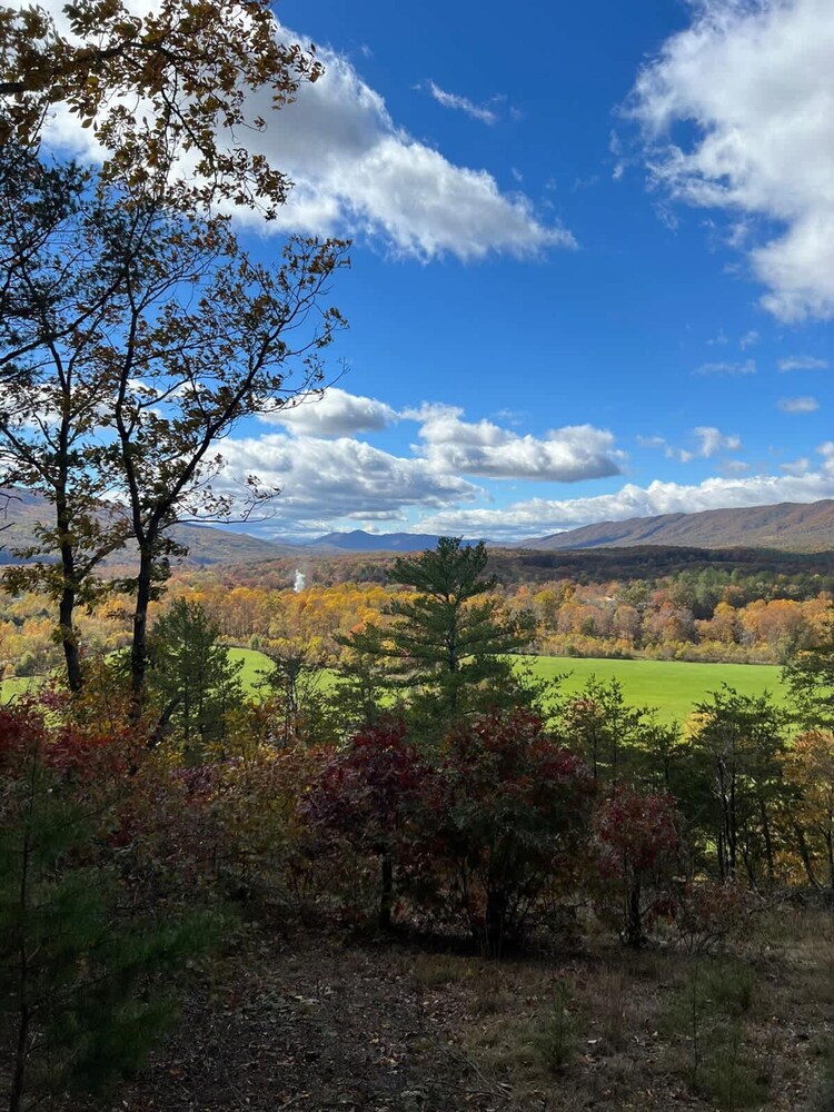 Shenandoah Retreat - Family Home