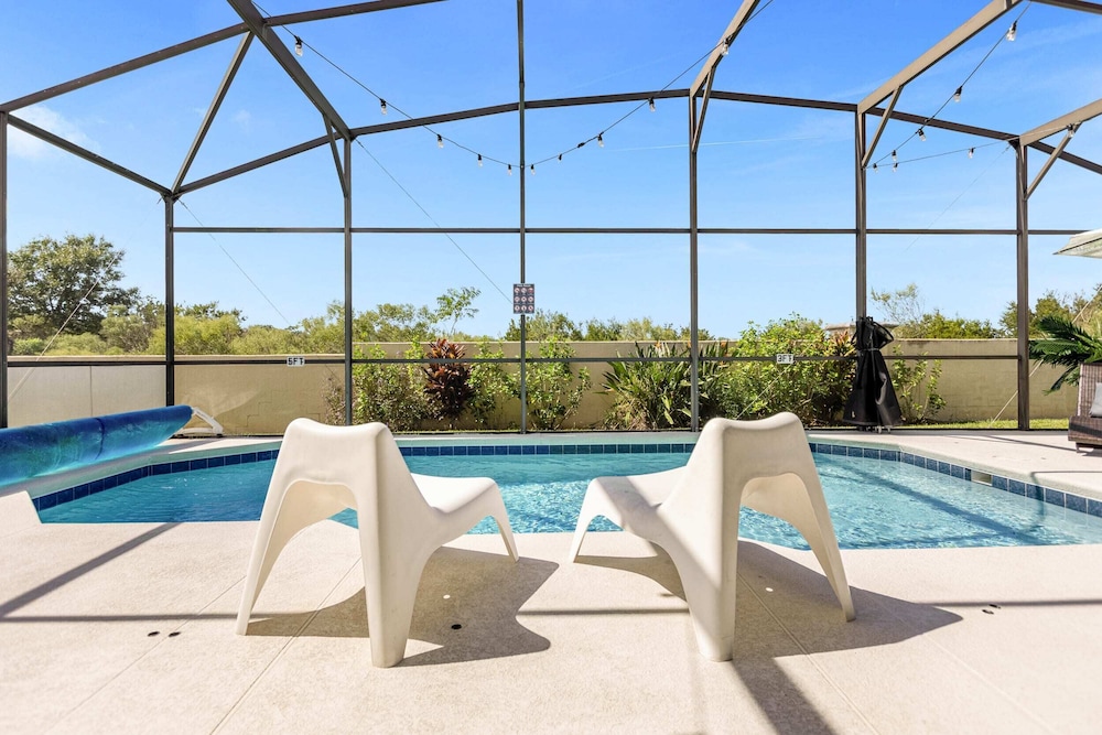 Upstay: Crystal Cove Resort Villa w/ Pool & Games