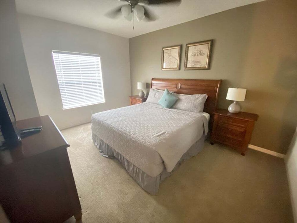 Family Retreat 3 Miles To Disney & Attractions 3 Bedroom Townhouse