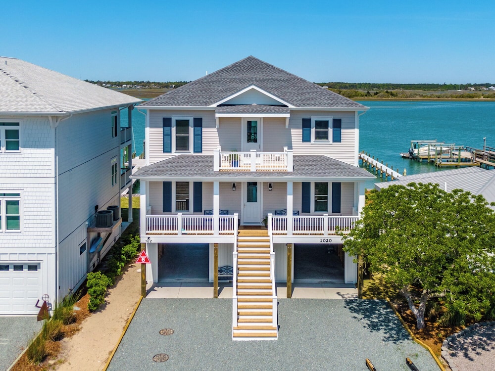 Channel 6 by Topsail Realty