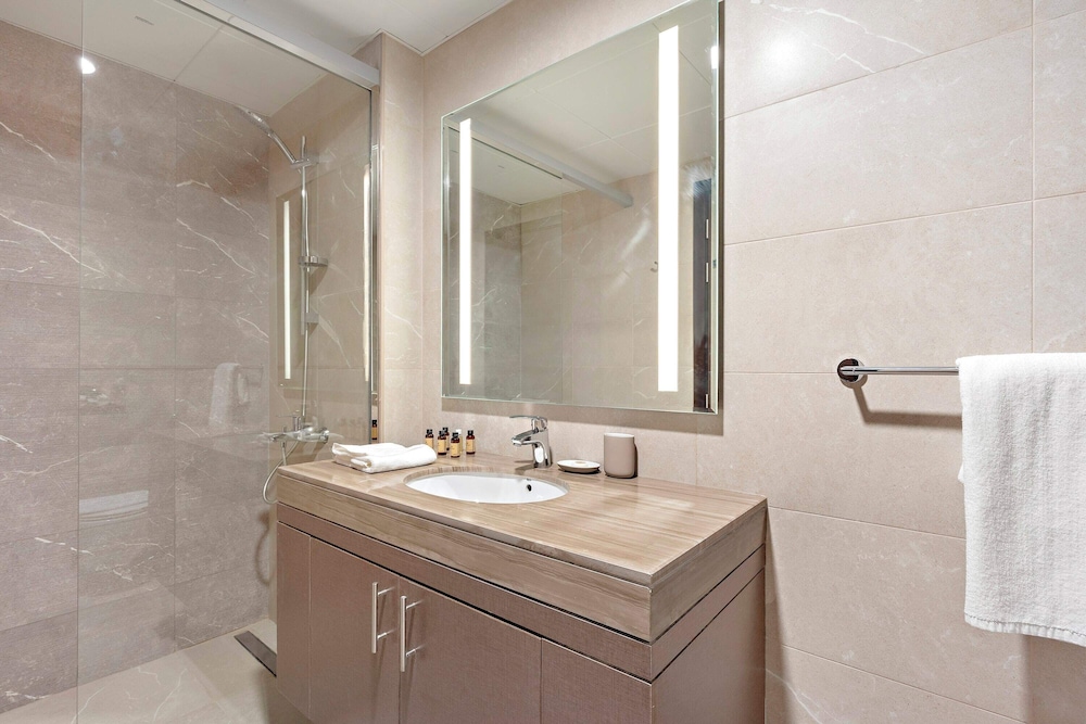 Abu Dhabi Vacations - Silkhaus Najmat C 2, Al Reem Abu Dhabi - Property Image 68