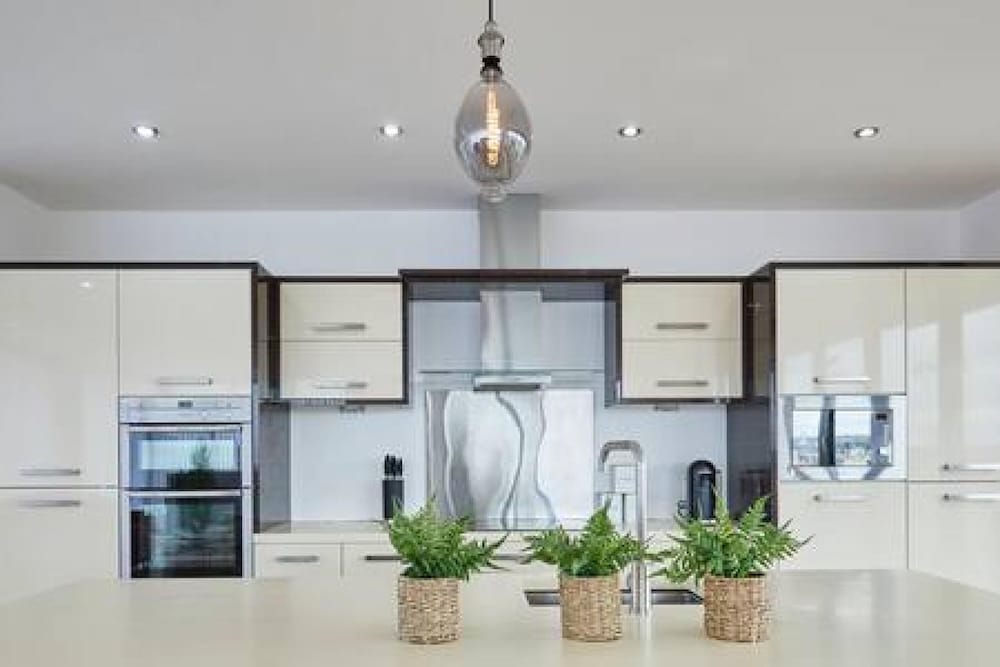 Host Stay The Knight Street Penthouse I