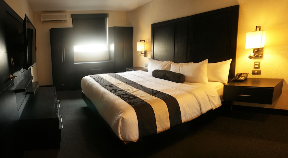 Reynosa Vacations - Hotel El Camino Inn  Suites - Property Image 7