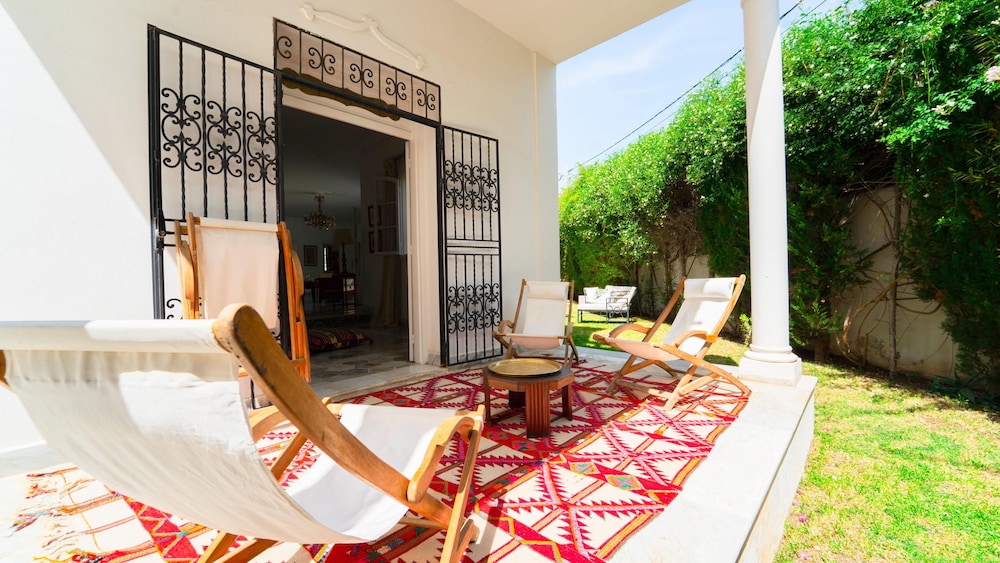 Authentique Villa Tunisoise Avec Piscine Marsa