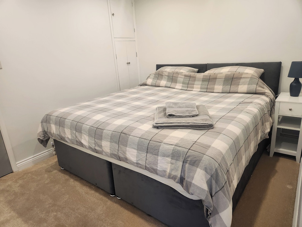 The Chalet is pet Friendly on a Farm Near Malvern