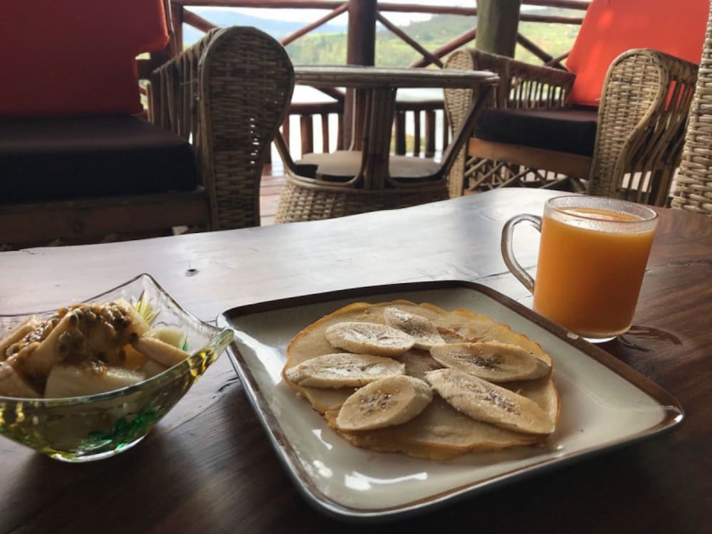 Bunyonyi Gorilla View Lodge view 4