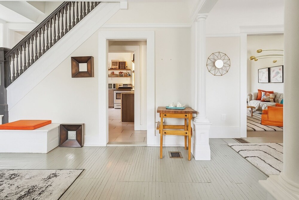 Detroit 6BR House Wifi, Parking, Pet Friendly