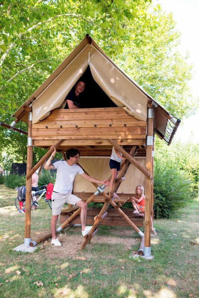 Camping de Thoissey - Val de Saône