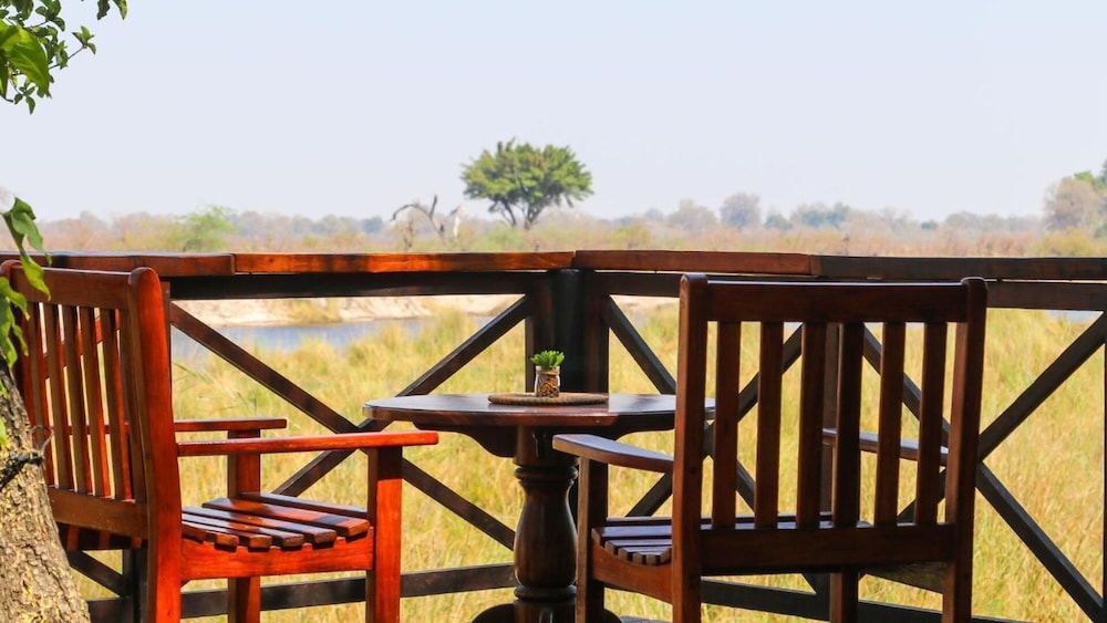 Lianshulu Bush Lodge