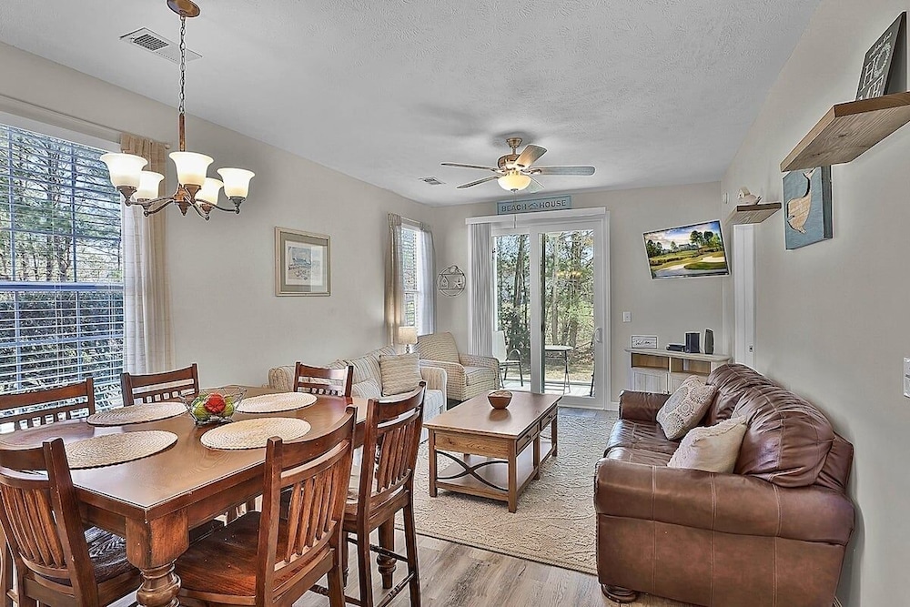River Oaks 57b 2 Bedroom Condo