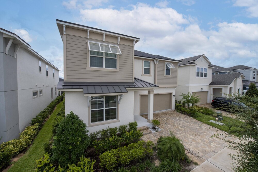 Amazing 9Bd Near Disney view 4