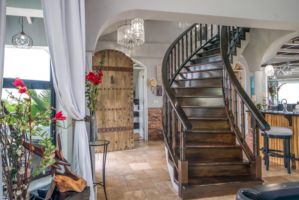 Luxury Oceanfront Villa w 2 Pools Beach Pier