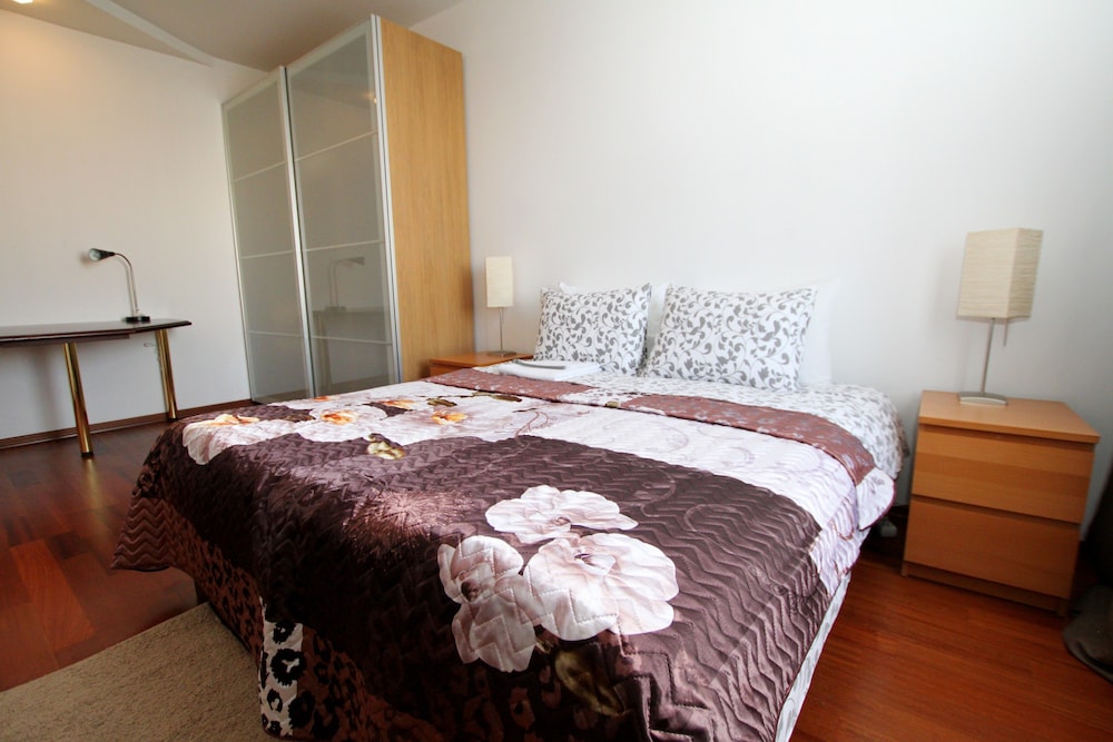 TVST Apartments Bronnaya
