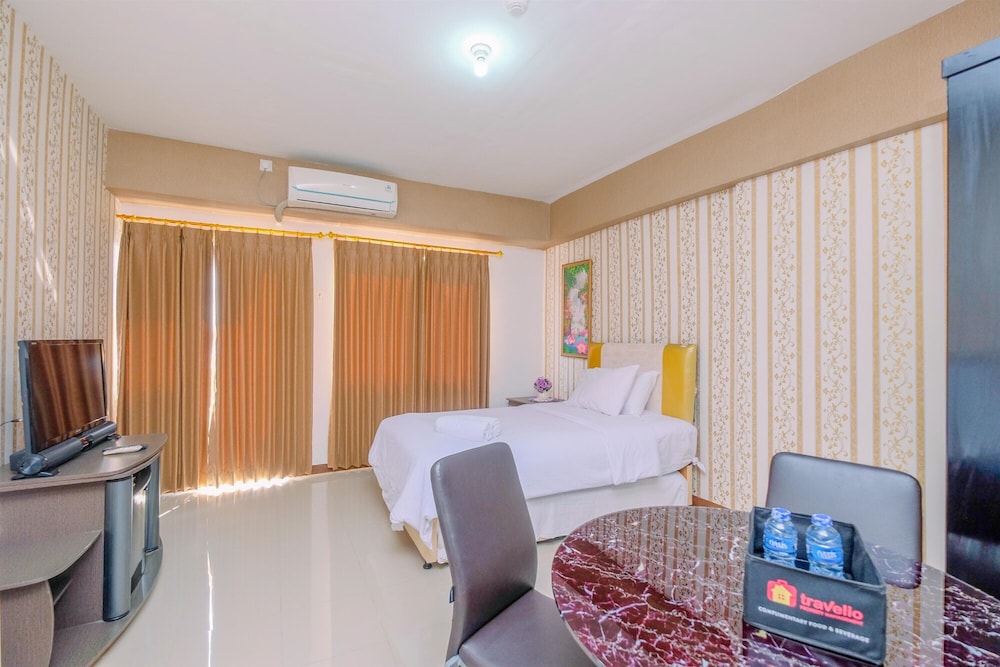 Nice And Minimalist Studio At Park View Condominium Apartment