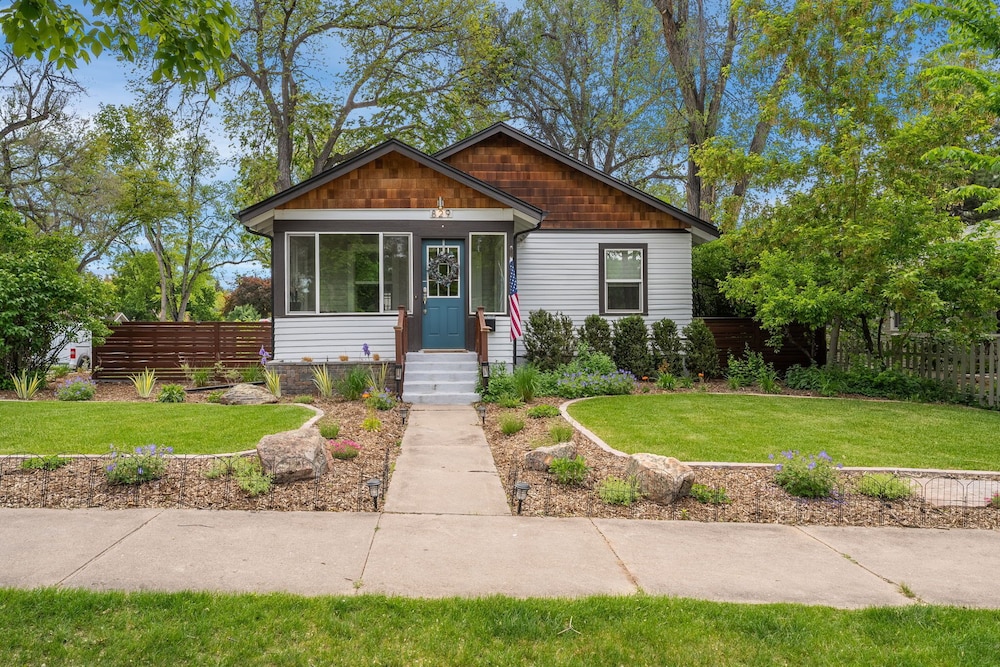CSU Hideaway King Bd, Backyard Oasis, EV Charger