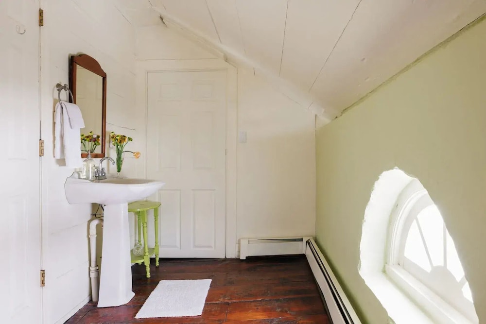 Elmrock Inn - Property Image 3