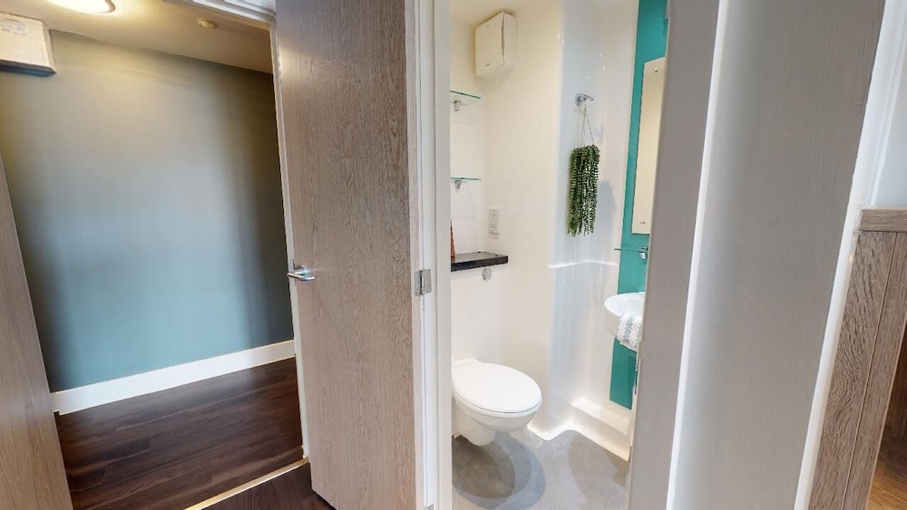 Student Only, Ensuite Room in a Apartment view 5