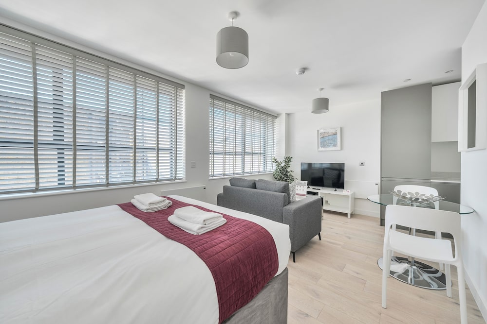Roomspace Apartments -Caroline Street