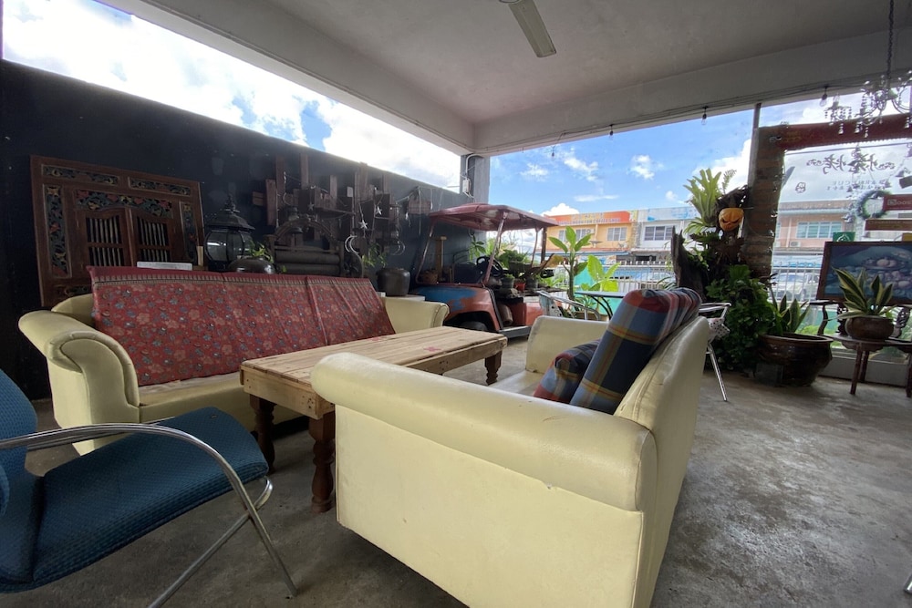 OYO Home 90295 Beacon Homestay Kuching photo 3
