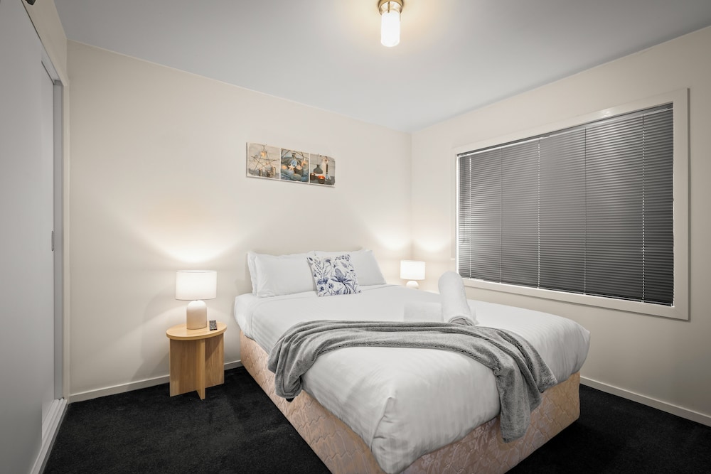 Tranquil Tranmere- City Views- 3 Bedroom