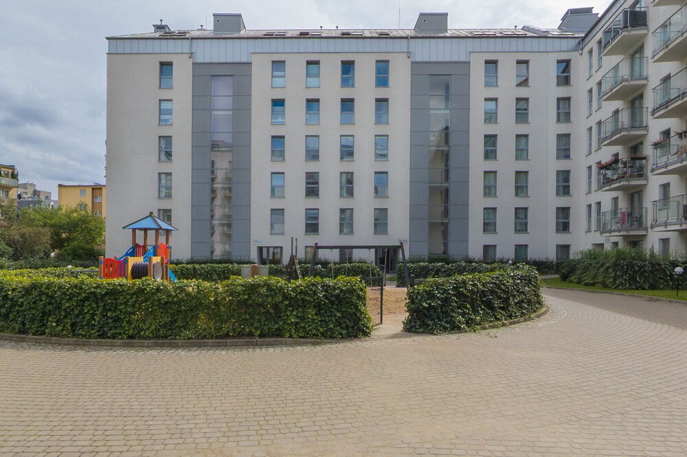 Apartment With Parking Gdansk by Renters view 3