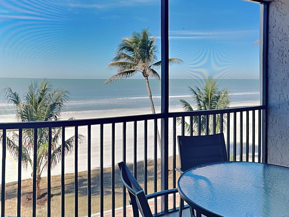 Seaside 2 by Distinctive Beach Rentals