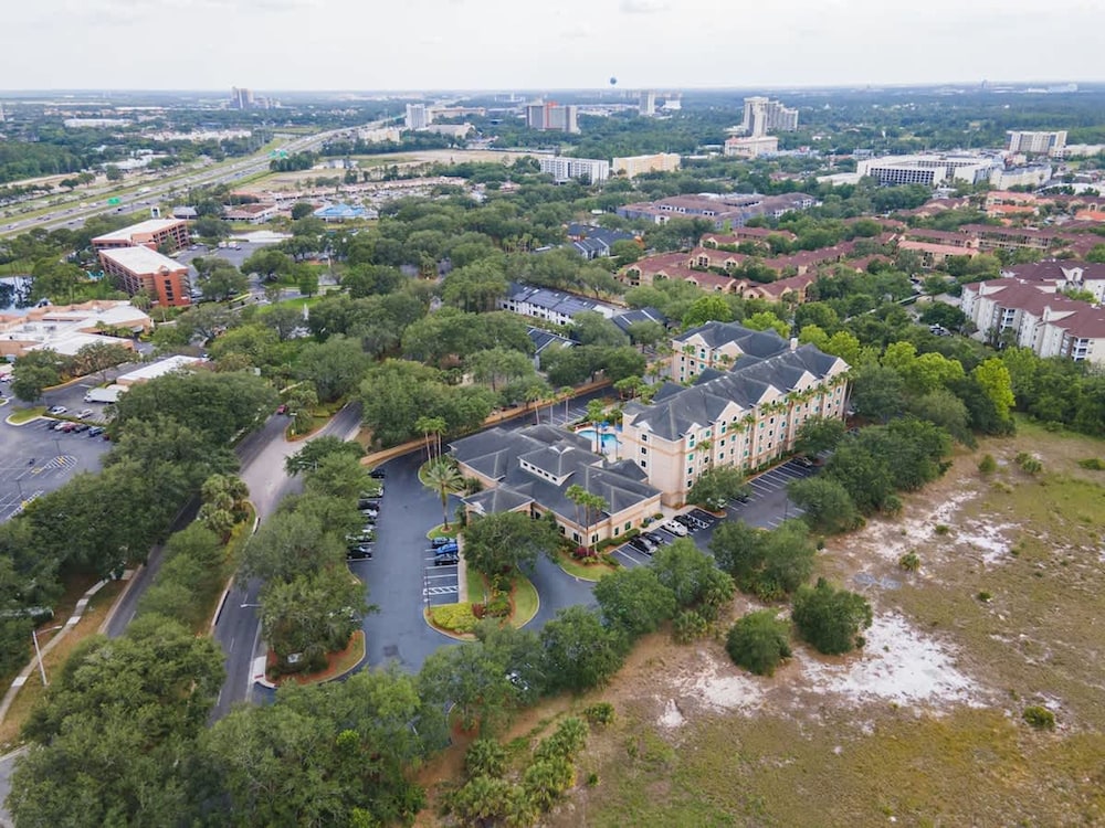 1 BR Apartment 3 Miles From Disney Springs Hs307
