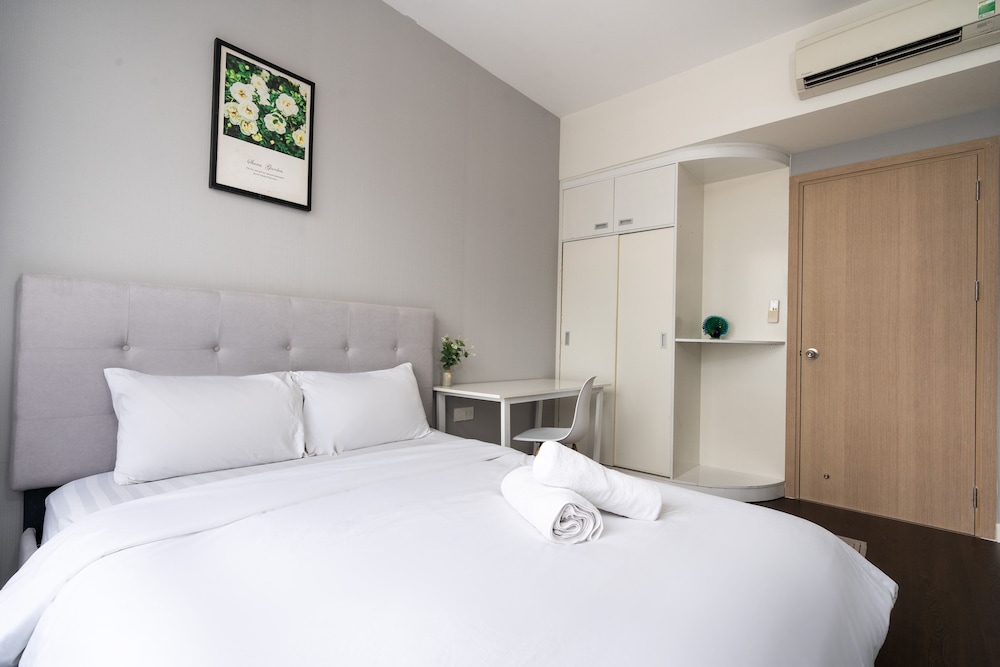 Annie Apartment - Rivergate Resident