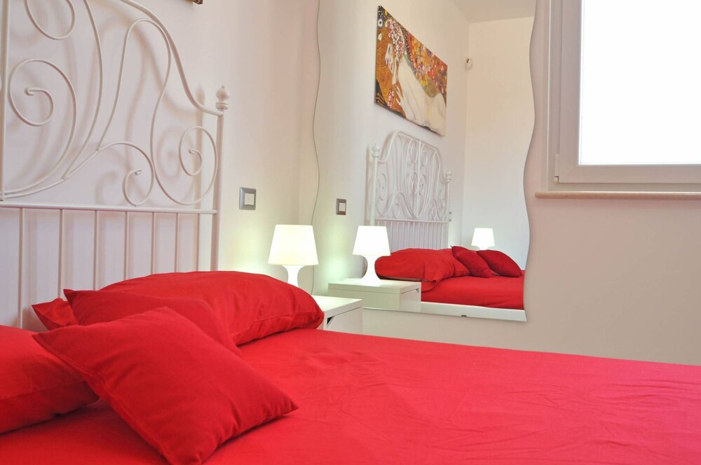 Villa Sacher Sleeps 12 Just 100 Metres From the sea
