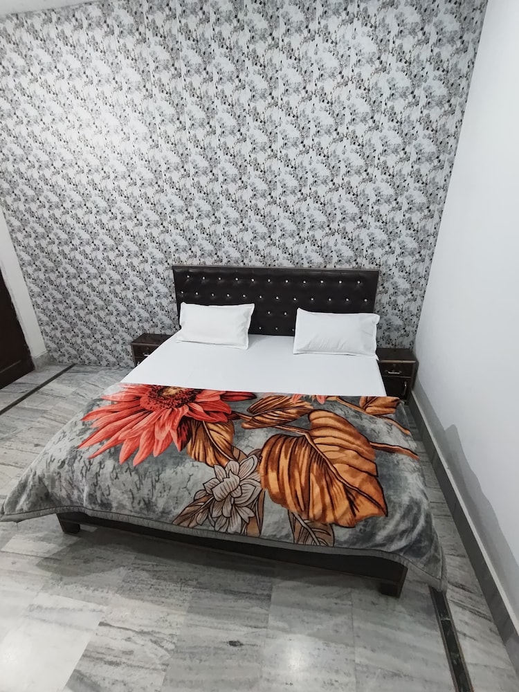 Shree Shyam Paying Guest House