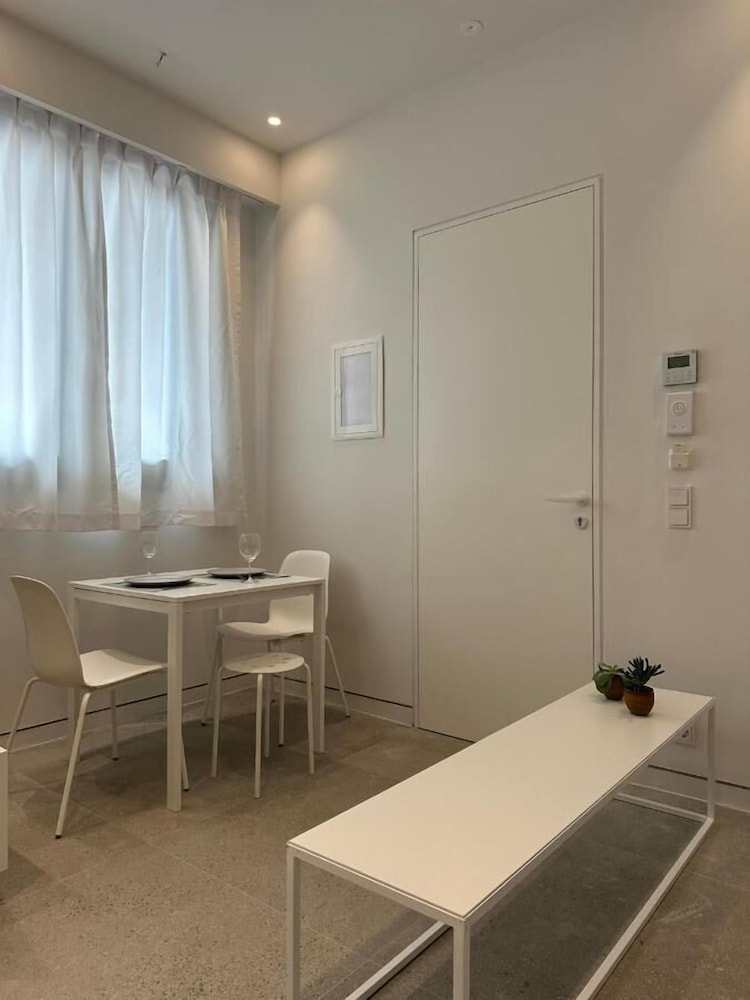 Suite No1
