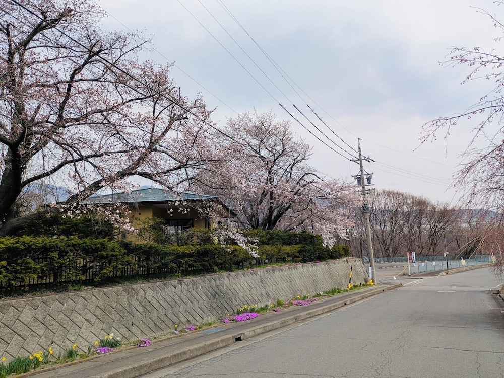 nunobikionsen komoro