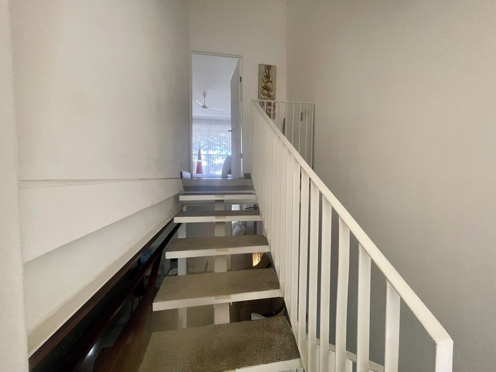 Beautiful Spacious Loft 2 Bedrooms 2 Full Baths 2 car Garage in Downtown
