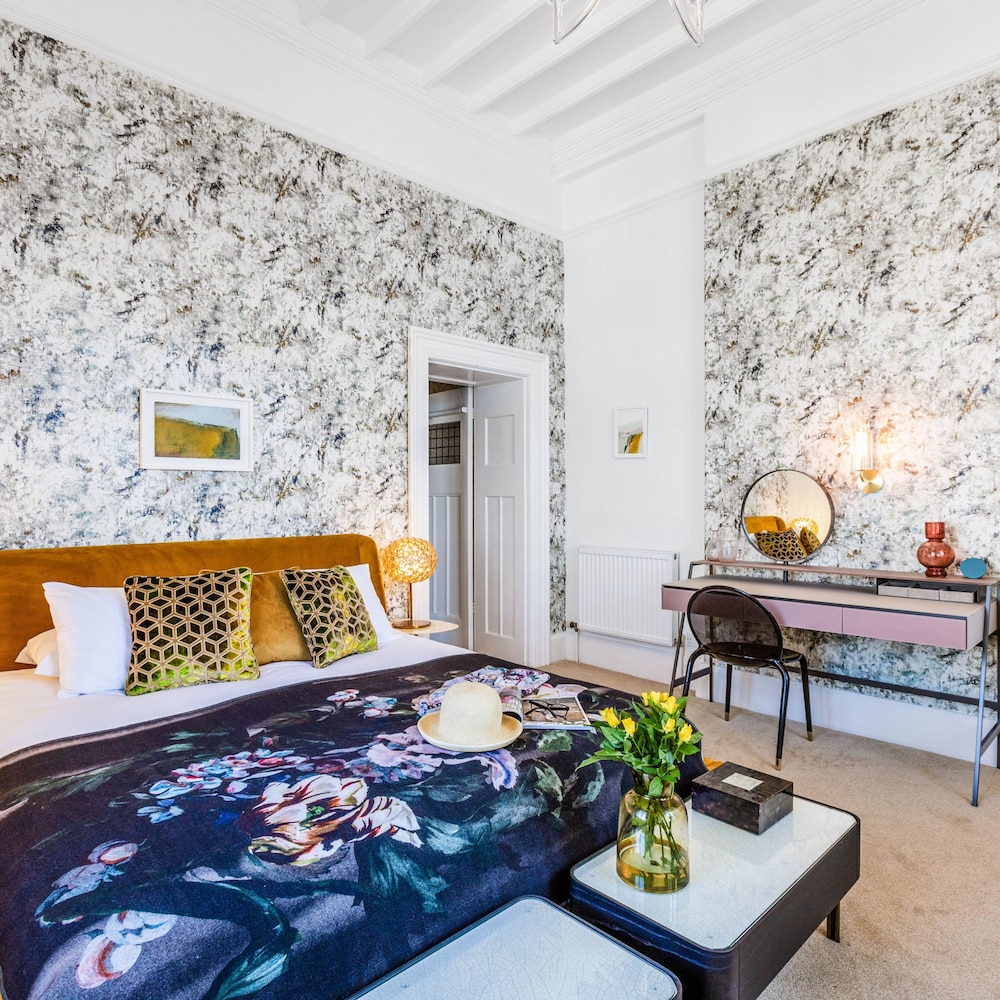 Vane Tower- Historic Retreat With Panoramic Sea Views