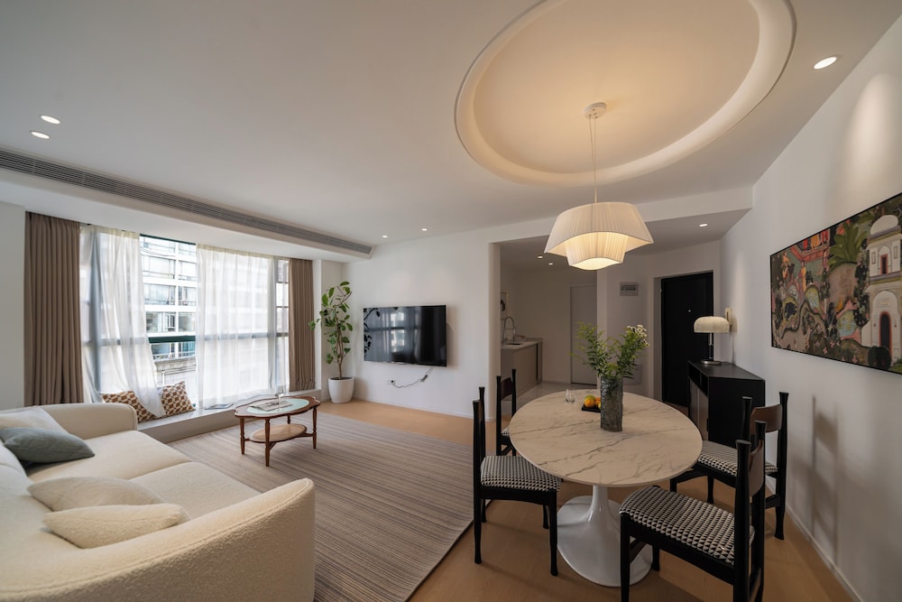Book and Bed - Xujiahui