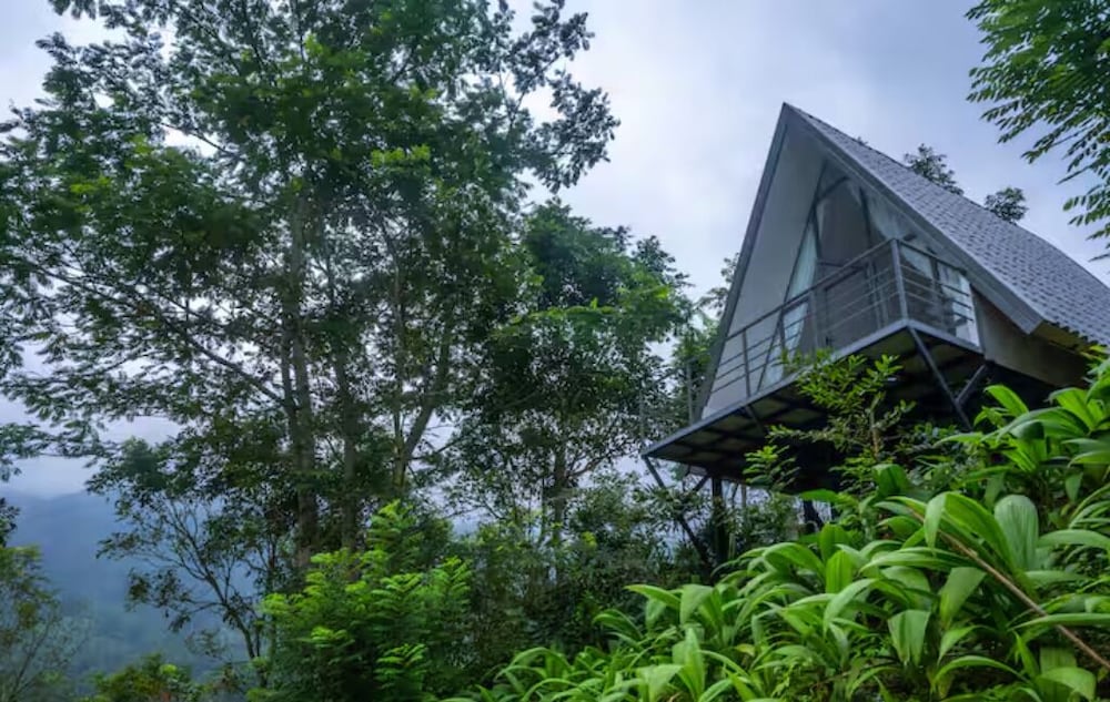 Rain Drops Wellness Villa Sinharaja