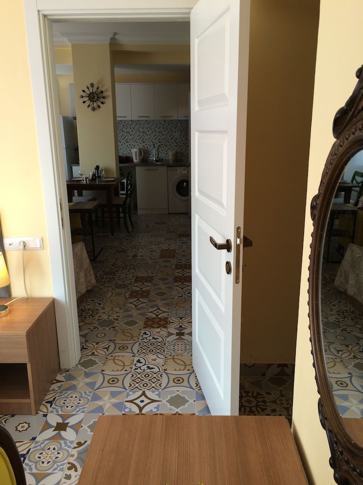 Turkish Apart Hotel